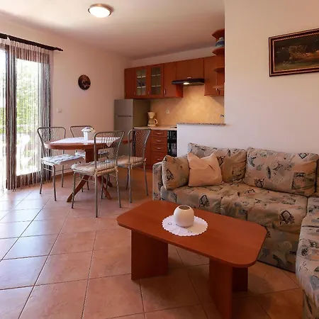 Apartment Svoboda 3 *
