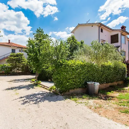 Svoboda 3 Apartment